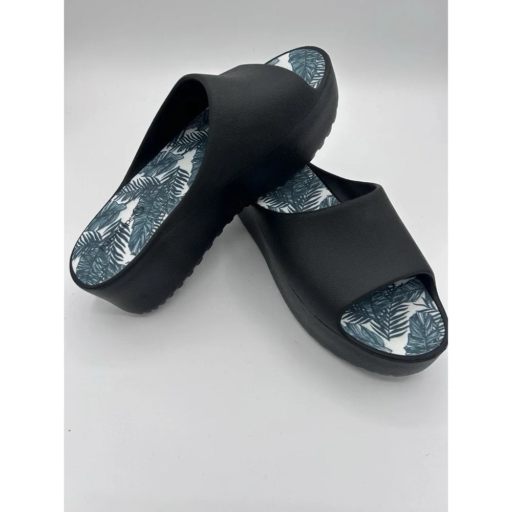 NEW Baretraps Size 7 M Parvati Wedge Sandals Slip On Platform Women's Black